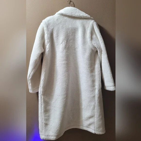 EUC ALO Yoga Oversized Sherpa Faux Fur Trench Coat Ivory Size XS - Picture 5 of 11
